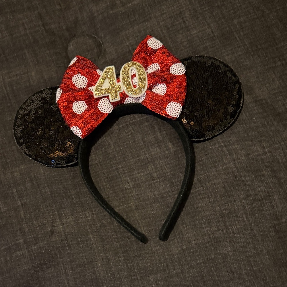 “40” Minnie Ears